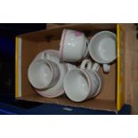 BOX CONTAINING CERAMIC KITCHEN WARES, CUPS AND SAUCERS ETC