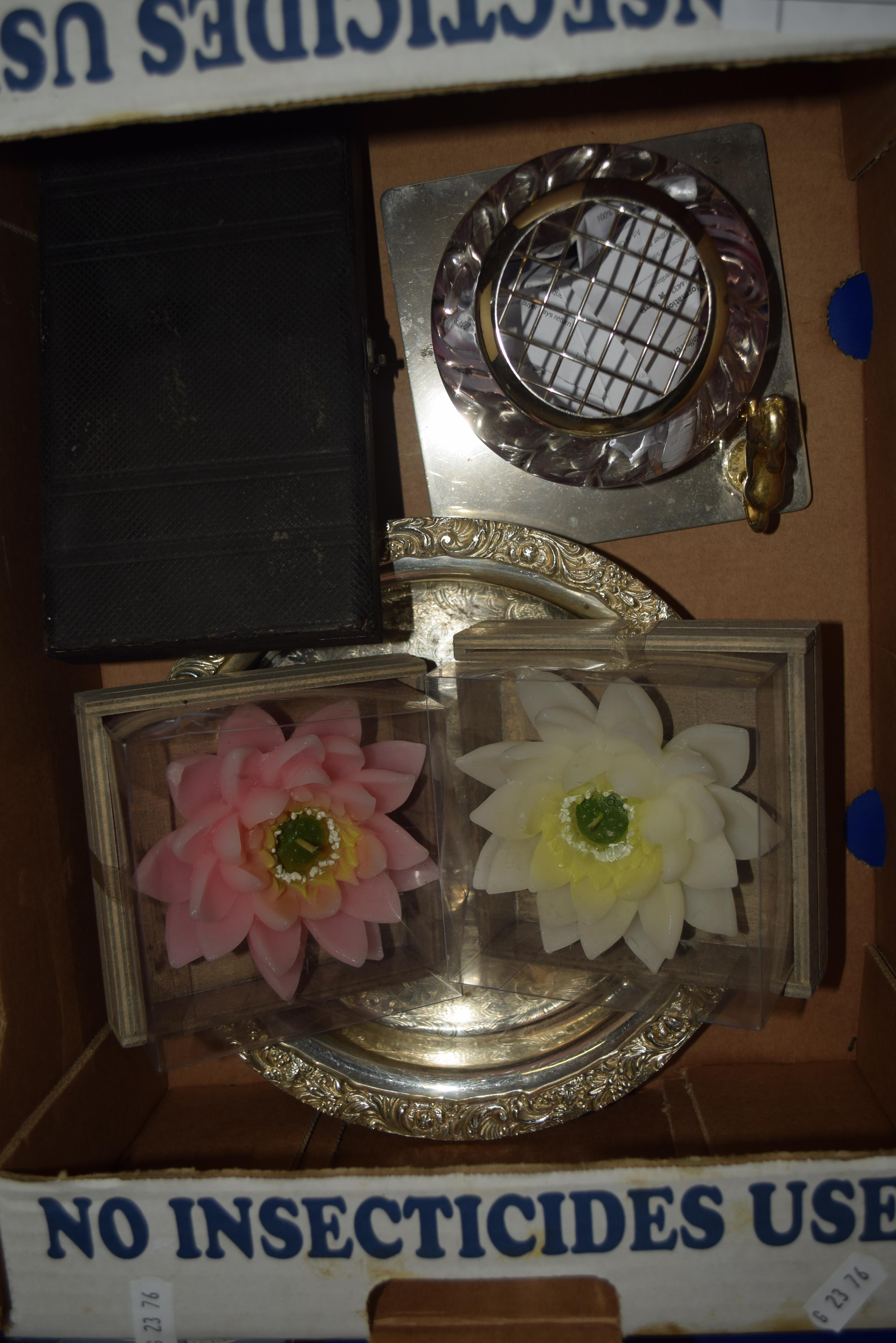 SMALL BOX CONTAINING PLATED WARES, FLOATN GFLOWER CANDLES AND PLATED FLOAT BOWL - Image 2 of 2