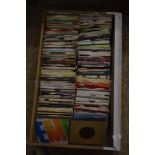 LARGE WOODEN BOX CONTAINING 45 RECORDS, POP MUSIC, MONKEES, SHAKIN STEVENS ETC