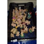 PLASTIC BOX CONTAINING MODELS OF PIGS BY PIGGIN PALS BY CORBRIDGE