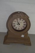 MANTEL CLOCK WITH PLASTIC CASE