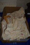 BOX CONTAINING LINEN AND EMBROIDERED ITEMS