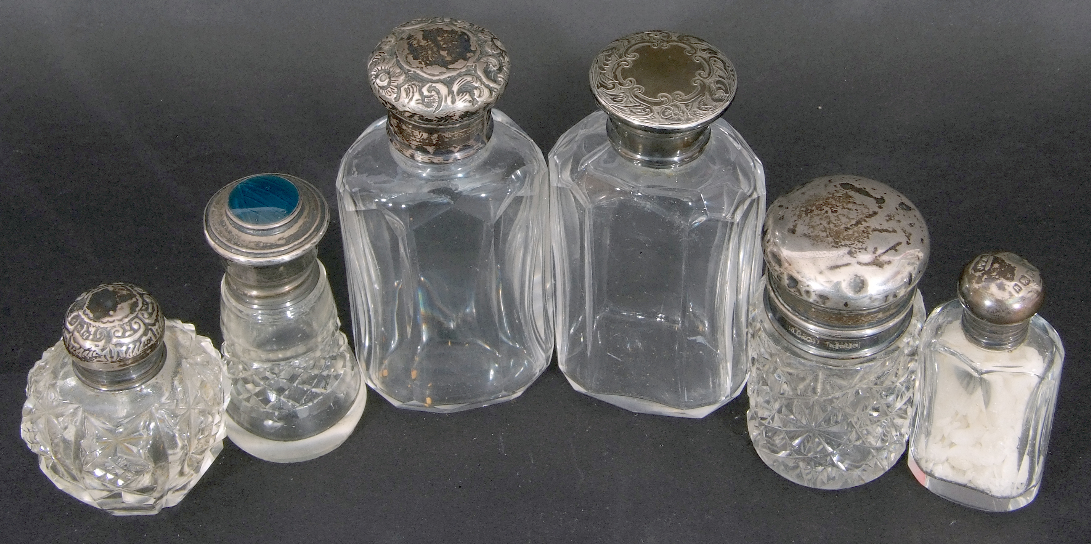 Collection of six glass scent bottles/jars, three with hallmarked silver screw on lids, one silver - Image 4 of 4
