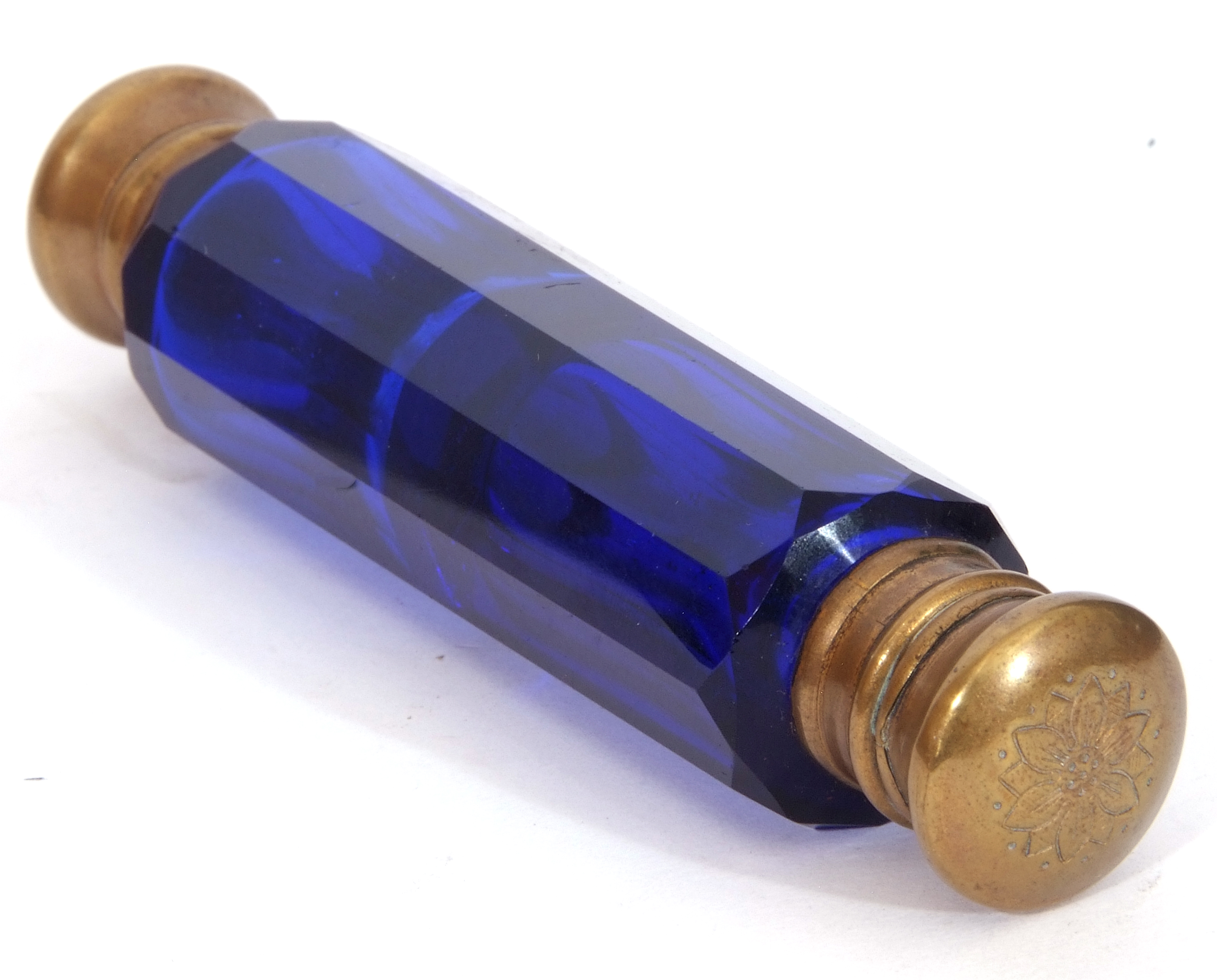 Mixed Lot: antique blue faceted glass double ended scent bottle with gilt metal fittings, 13cm long, - Image 14 of 16