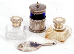 Mixed Lot: Edward VII silver and blue glass pepper, Chester 1912, a small silver backed mirror,