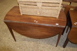 EARLY 20TH CENTURY OVAL PEMBROKE TABLE, WIDTH APPROX 108CM