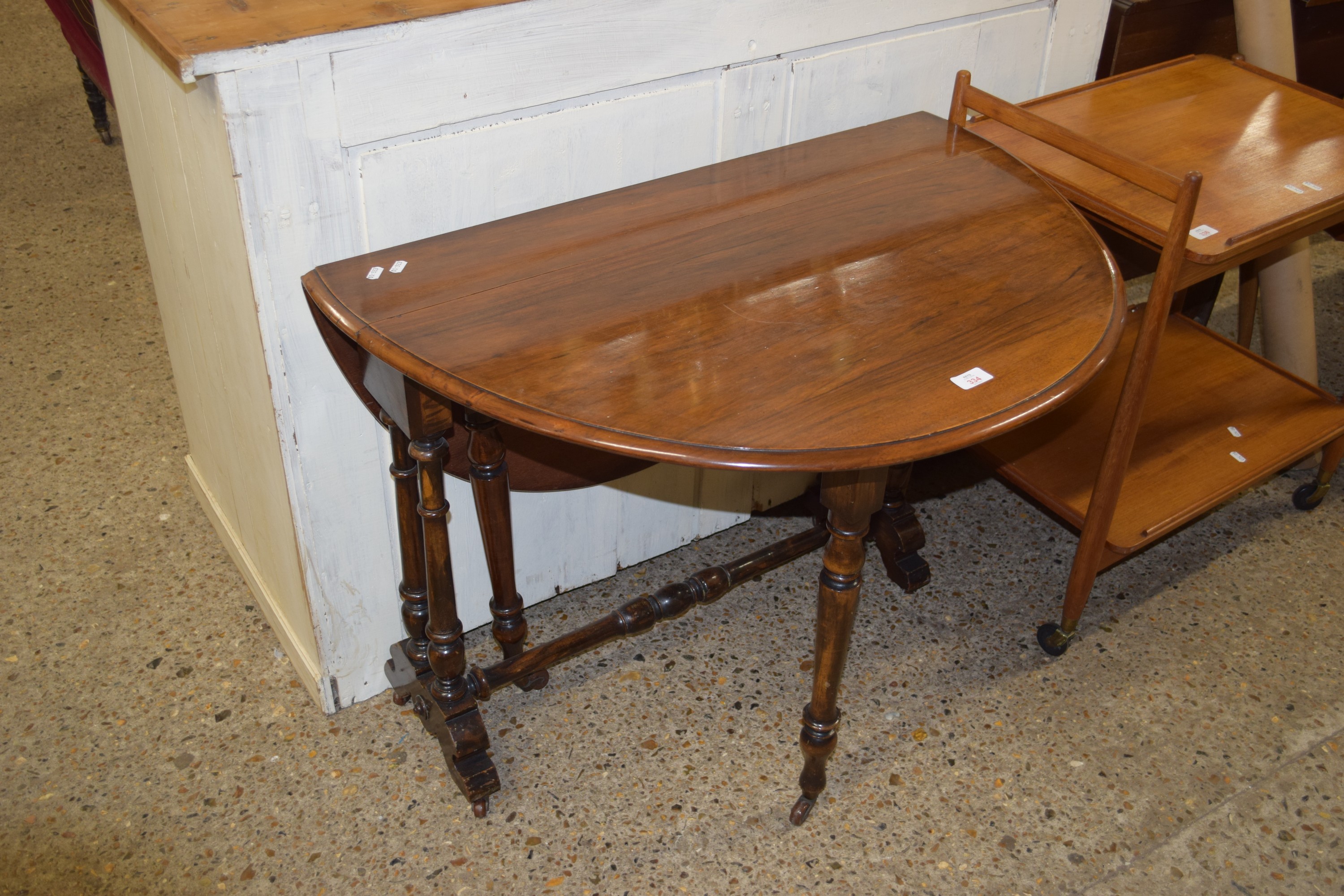 19TH CENTURY OVAL GATE LEG TABLE WITH RING TURNED LEGS AND STRETCHERS, APPROX 88 X 102CM EXTENDED