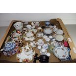 TRAY CONTAINING CERAMIC ITEMS, MAINLY CUPS AND SAUCERS, ROYAL ALBERT OLD COUNTRY ROSES CUP AND