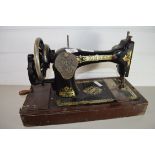 VINTAGE SINGER SEWING MACHINE