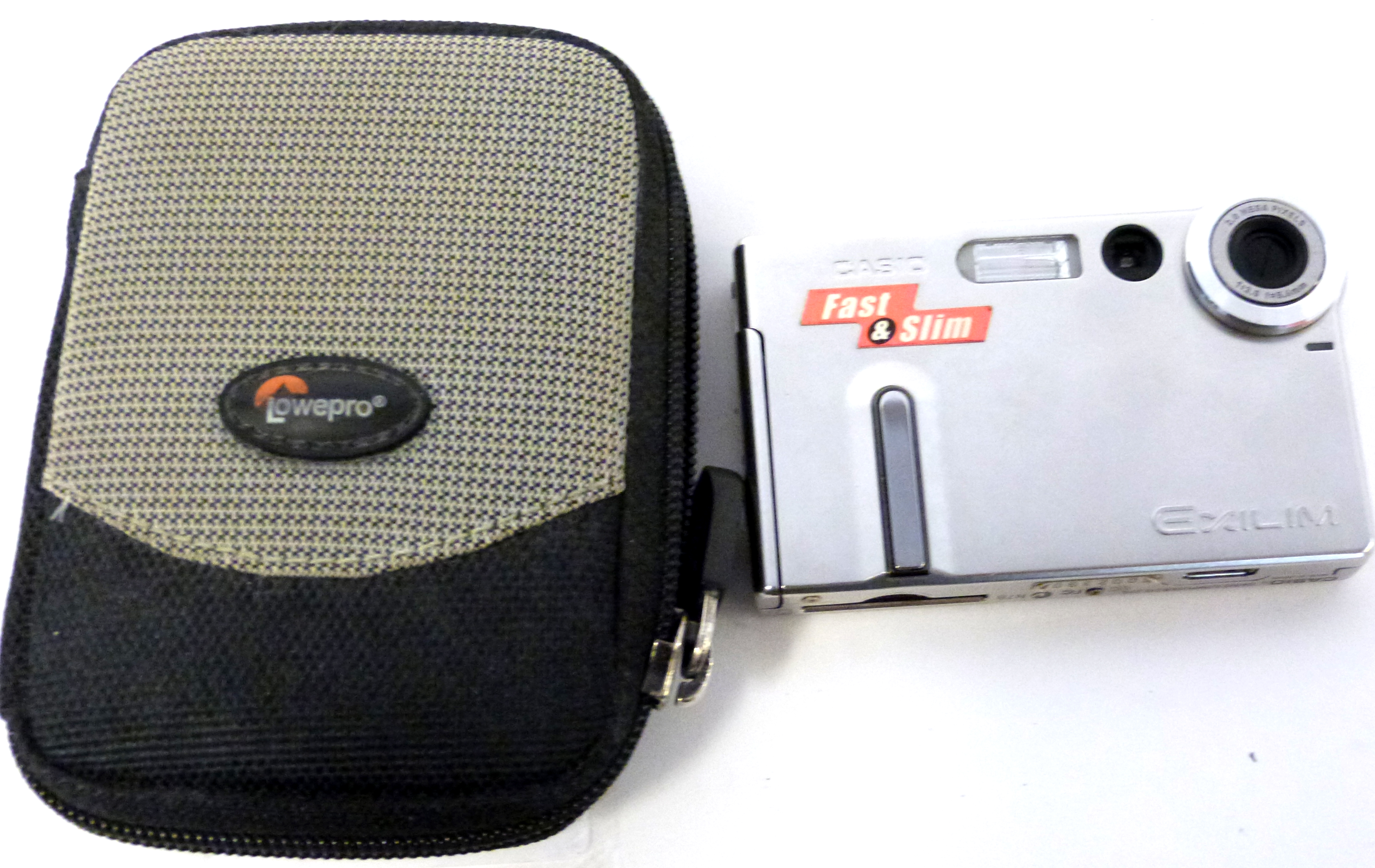 Casio Exilim digital camera and case - Image 2 of 4