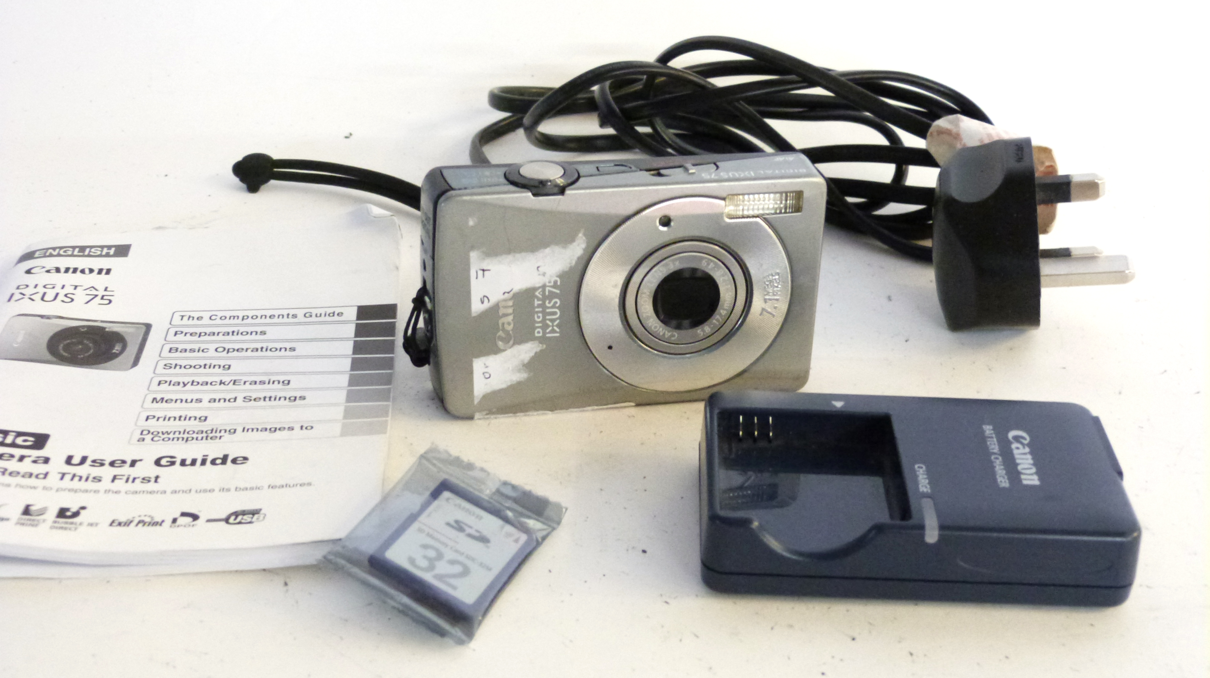 Canon Ixus 75 digital camera, together with charger and manual - Image 2 of 2