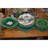 QTY OF ROYAL DOULTON COLLECTORS PLATES TOGETHER WITH GREEN PLATES