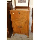 MID-20TH CENTURY WALNUT DRINKS CABINET WITH LIFTING LID