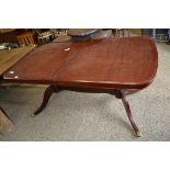 MAHOGANY EFFECT REPRODUCTION DINING TABLE, APPROX 158 X 91CM