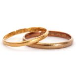 Mixed Lot: Victorian 22ct gold wedding ring, London 1871, size M, 0.8gms, together with a 9ct gold