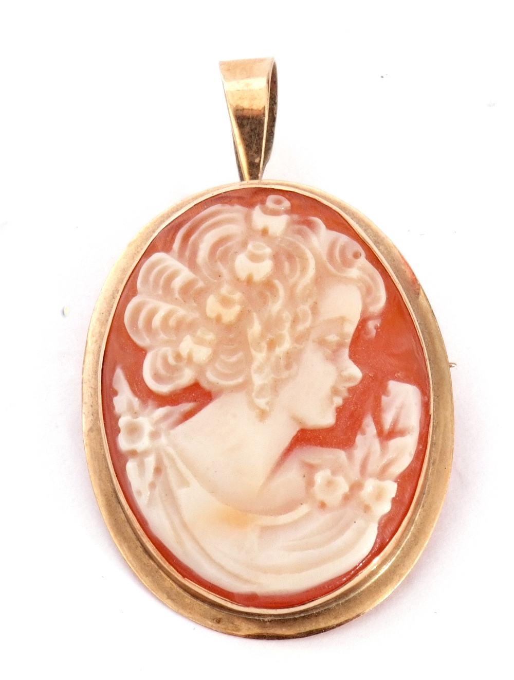 Carved shell cameo brooch/pendant depicting a profile of a classical lady, framed in a 375 stamped - Image 2 of 3