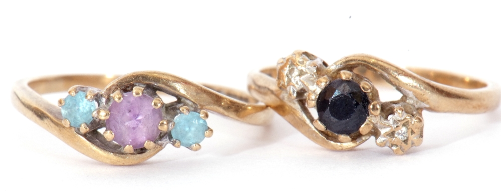 Mixed Lot: 9ct gold, dark sapphire and small diamond cross-over ring, size L/M, together with a - Image 2 of 8
