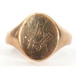 9ct gold Masonic signet ring, the oval panel engraved with compass and ruler motif, size R, 2.6gms