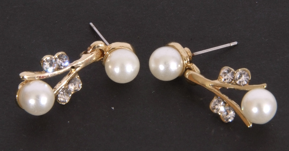 Pair of modern simulated pearl and paste set drop earrings - Image 3 of 6