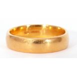 High grade yellow metal wedding ring of plain polished design, marked 916 (22ct), size U, 9.2gms