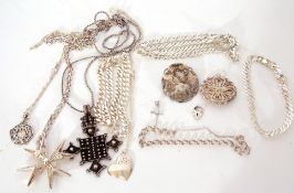 Mixed Lot: modern metal coated chains etc