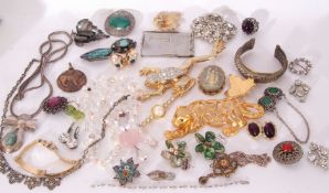 Mixed Lot: costume jewellery to include large frog brooch, large panther brooch, both 12cm long,