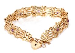 9ct gold gate bracelet, alternate plain polished and amethyst set links to a heart padlock and