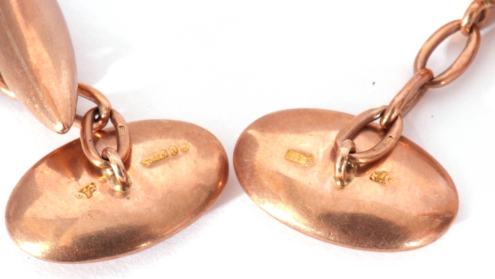 Pair of antique 9ct gold cuff links of oval and torpedo links, joined by chain fittings, 5.8gms - Image 3 of 4