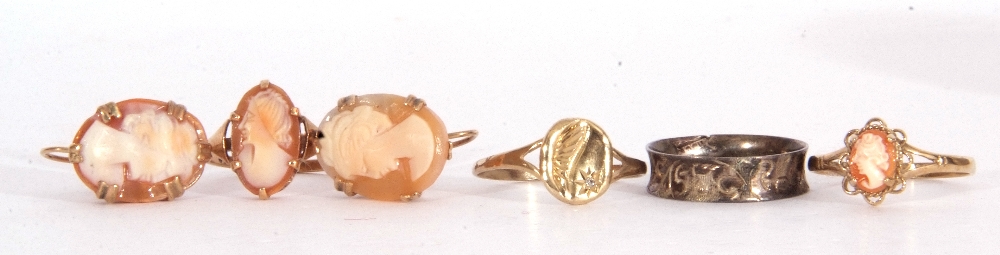 Mixed Lot: 9ct gold ring, the oval panel engraved and highlighted with a small diamond, a 9ct gold - Image 2 of 5