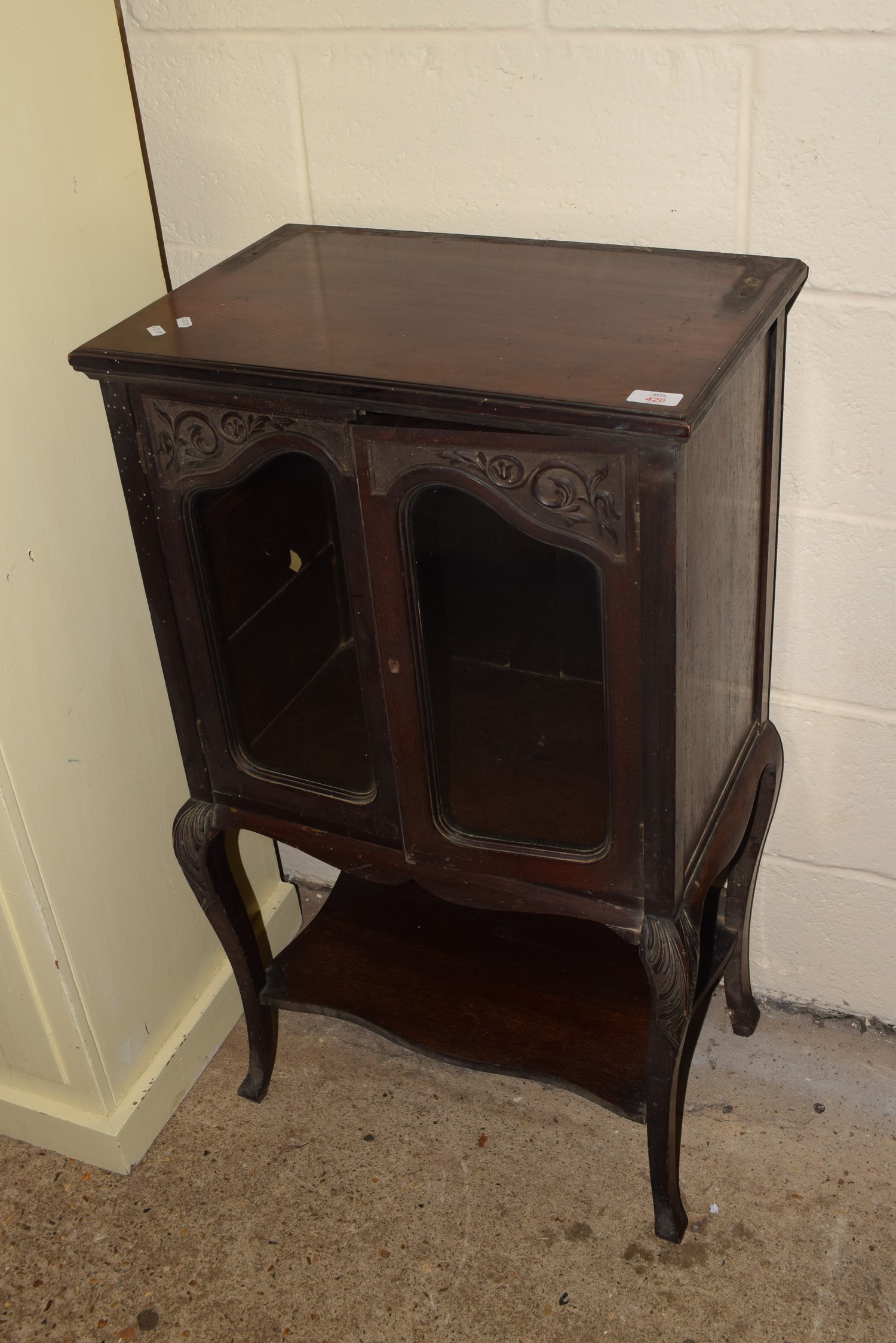 SMALL GLAZED SIDE CABINET WITH CARVED DECORATION, WIDTH APPROX 56CM