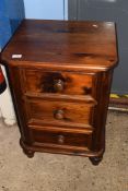 SMALL MODERN BEDSIDE CHEST, WIDTH APPROX 51CM