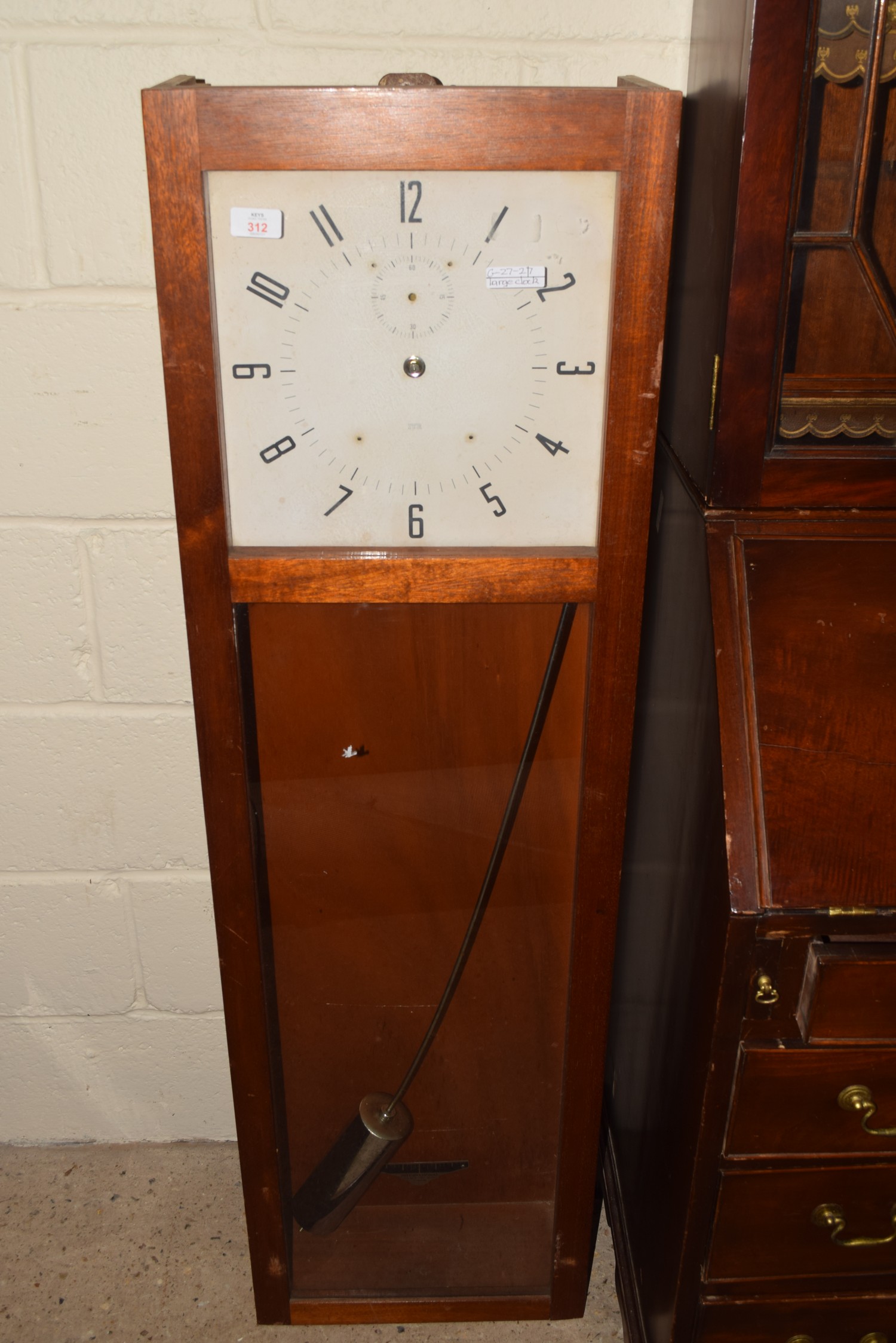 LARGE ITR ELECTRIC CLOCK, WIDTH APPROX 39CM