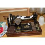 VINTAGE SINGER HAND CRANKED SEWING MACHINE