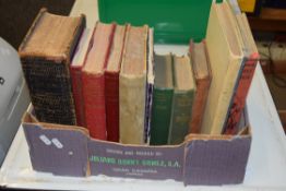 BOX CONTAINING VINTAGE BOOKS INCLUDING HUTCHINSON'S GIRLS ANNUAL ETC