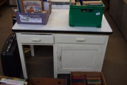 VINTAGE CIRCA 1950S KITCHEN CABINET