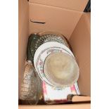 BOX CONTAINING KITCHEN CROCKERY