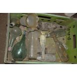 BOX CONTAINING VINTAGE GLASS BOTTLES ETC