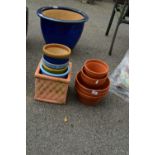 QTY OF TERRACOTTA PLANT POTS