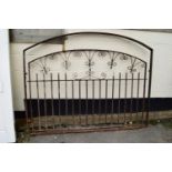 PAIR OF GARDEN GATES/RAILINGS, WIDTH 185CM, HEIGHT APPROX 143CM