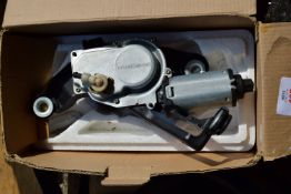 REAR WINDSCREEN WIPER MOTOR