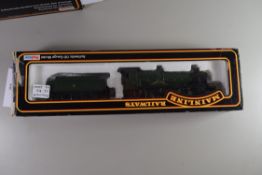 Boxed Mainline Railways 00 gauge "Hinton Manor" locomotive No 7819