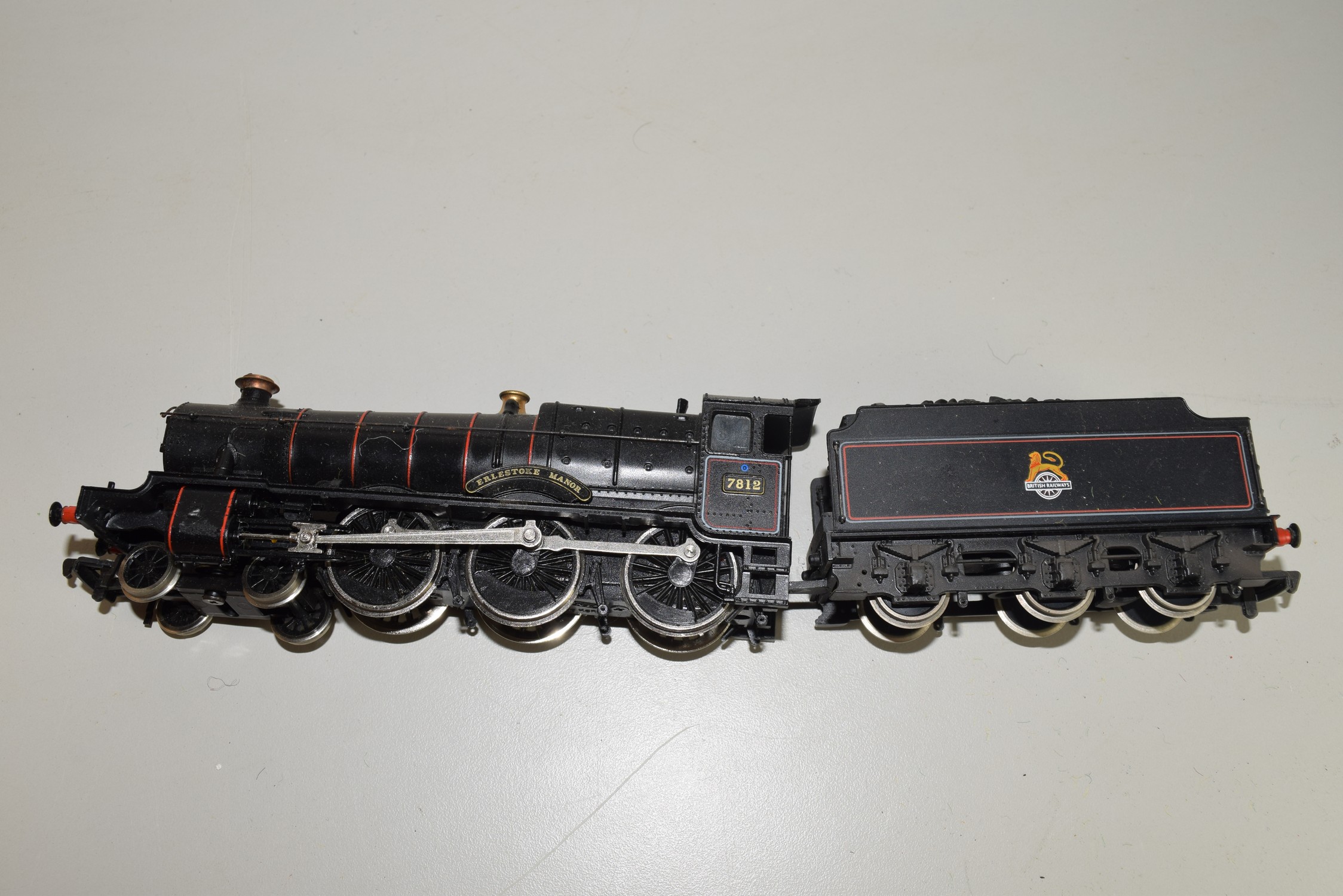 Unboxed Mainline 00 gauge "Erlestoke Manor" locomotive no 7812