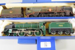 Hornby "Sir Dinadan" locomotive No 795, together with a Hornby Merchant Navy Class United States