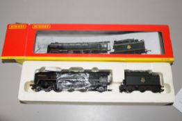 Boxed Hornby 00 gauge R2387 BR 4-6-2 Britannia class "Flying Dutchman" locomotive No 70018