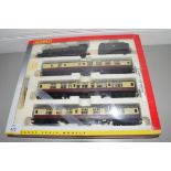 Boxed Hornby 00 gauge Great British Trains BR 4-6-0 Castle class "Sudeley Castle" set with