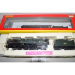 Boxed Hornby 00 gauge R2835 BR 4-6-2 Britannia class "Owen Glendower" locomotive No 70010