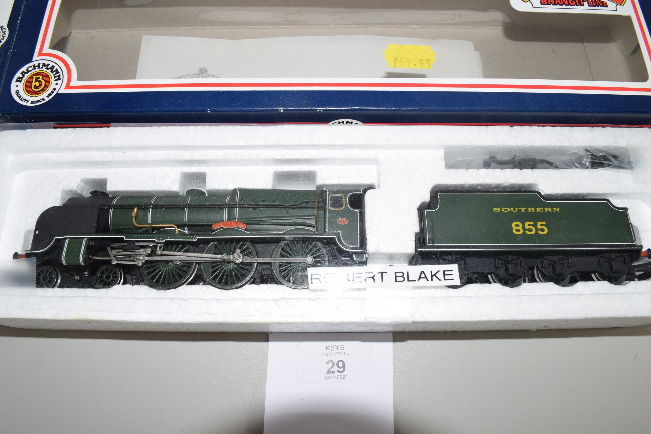 Boxed Bachmann 00 gauge 31-404 Lord Nelson "Robert Blake Maunsell" Southern green No 855 locomotive - Image 3 of 4