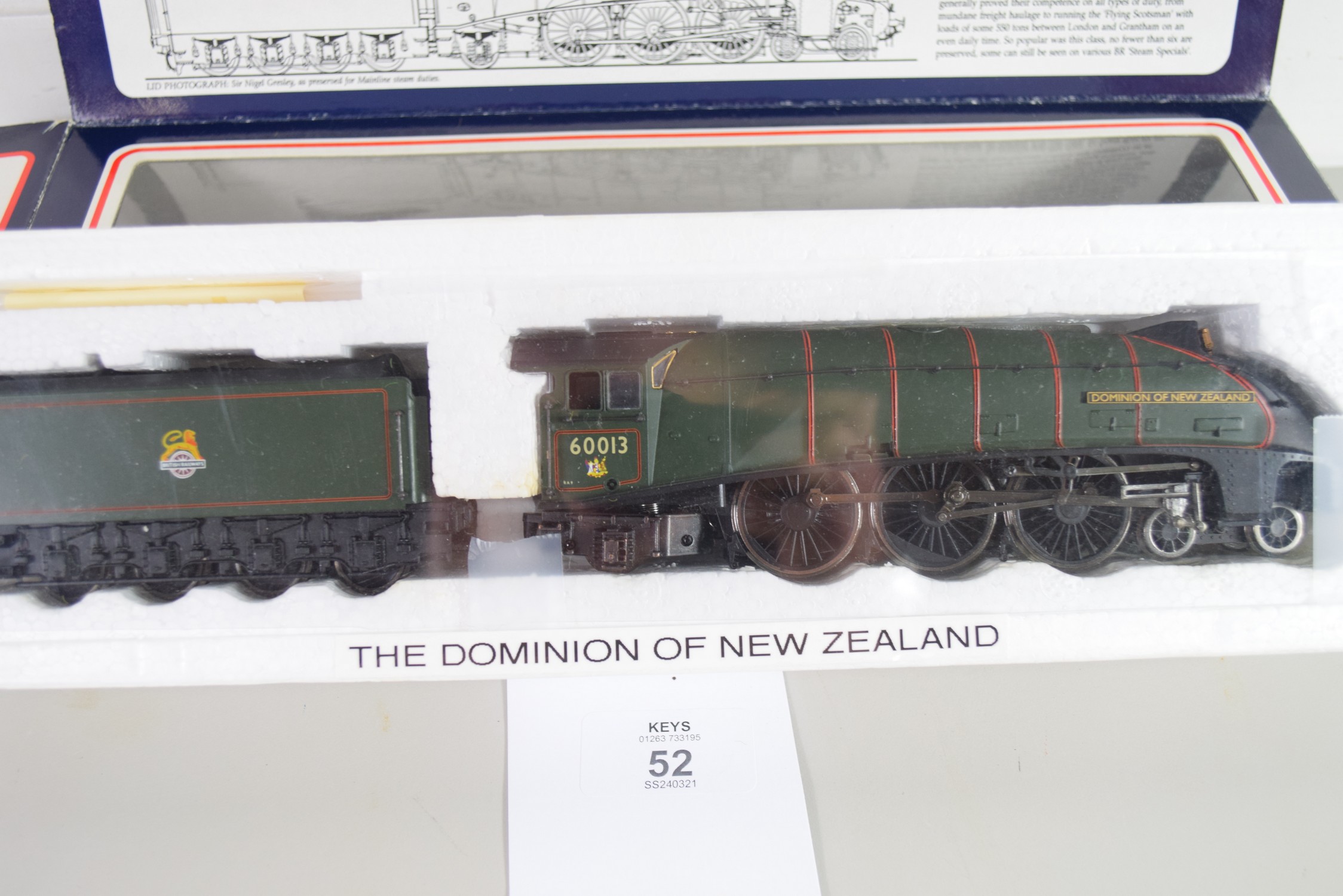 Boxed Bachmann 00 gauge 31-955 A4 "Dominion of New Zealand", BR green, early emblem, No 60013 - Image 3 of 3