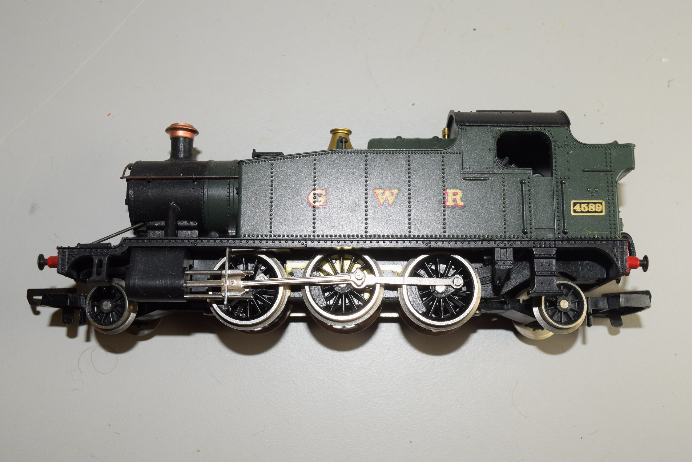 Unboxed 00 gauge Lima GWR locomotive no 4589 (missing tender)