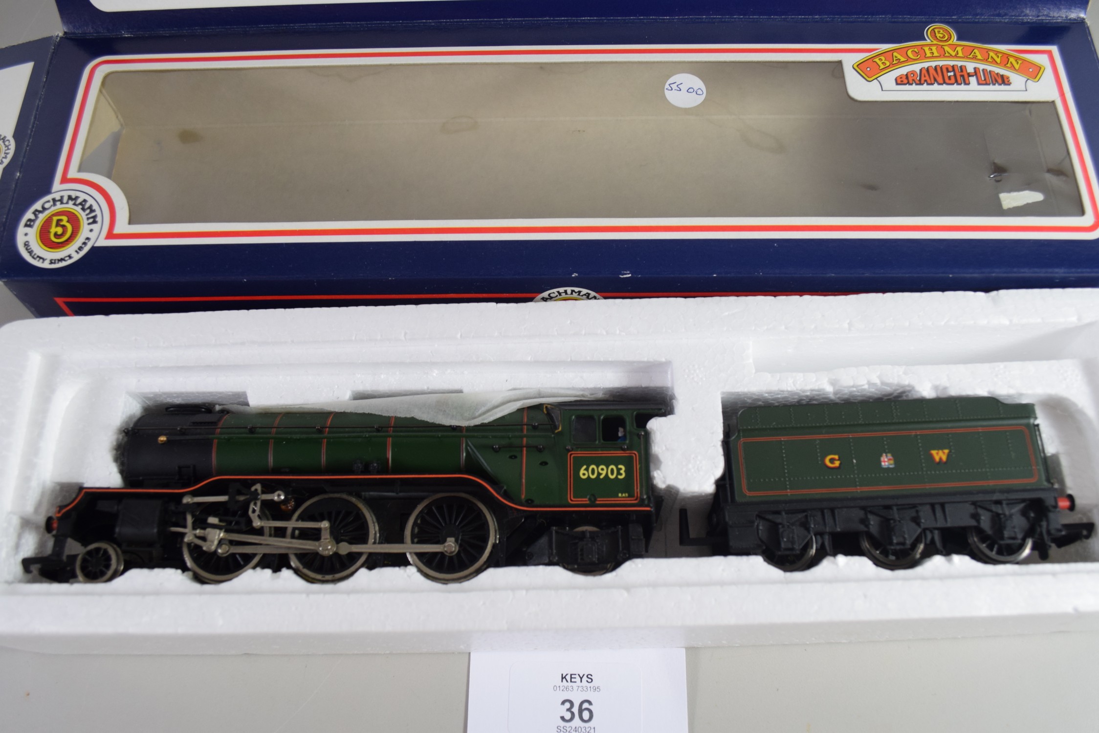 Boxed Bachmann 00 gauge 31-554 V2 double chimney BR green No 60903 locomotive - Image 3 of 3